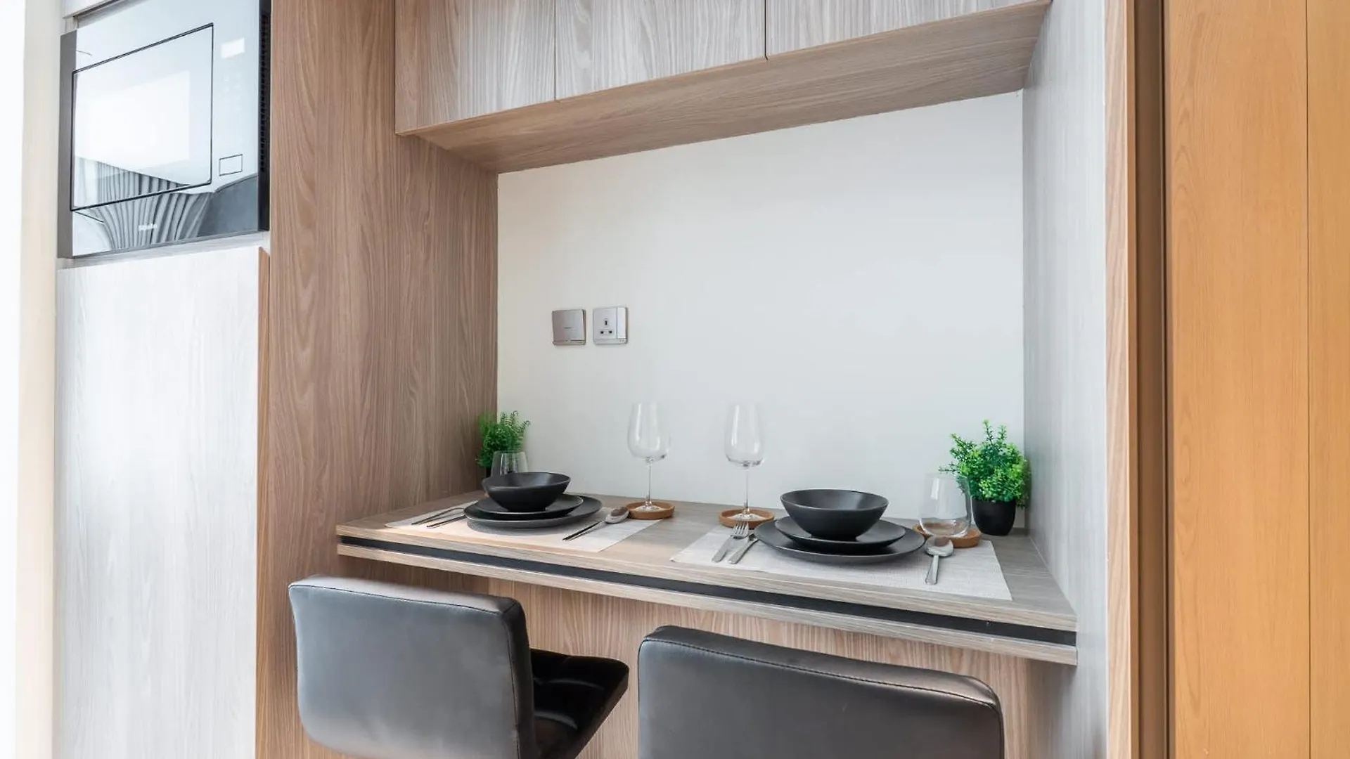 Apartment Magnificent Studio In The Autograph Jvc Dubai