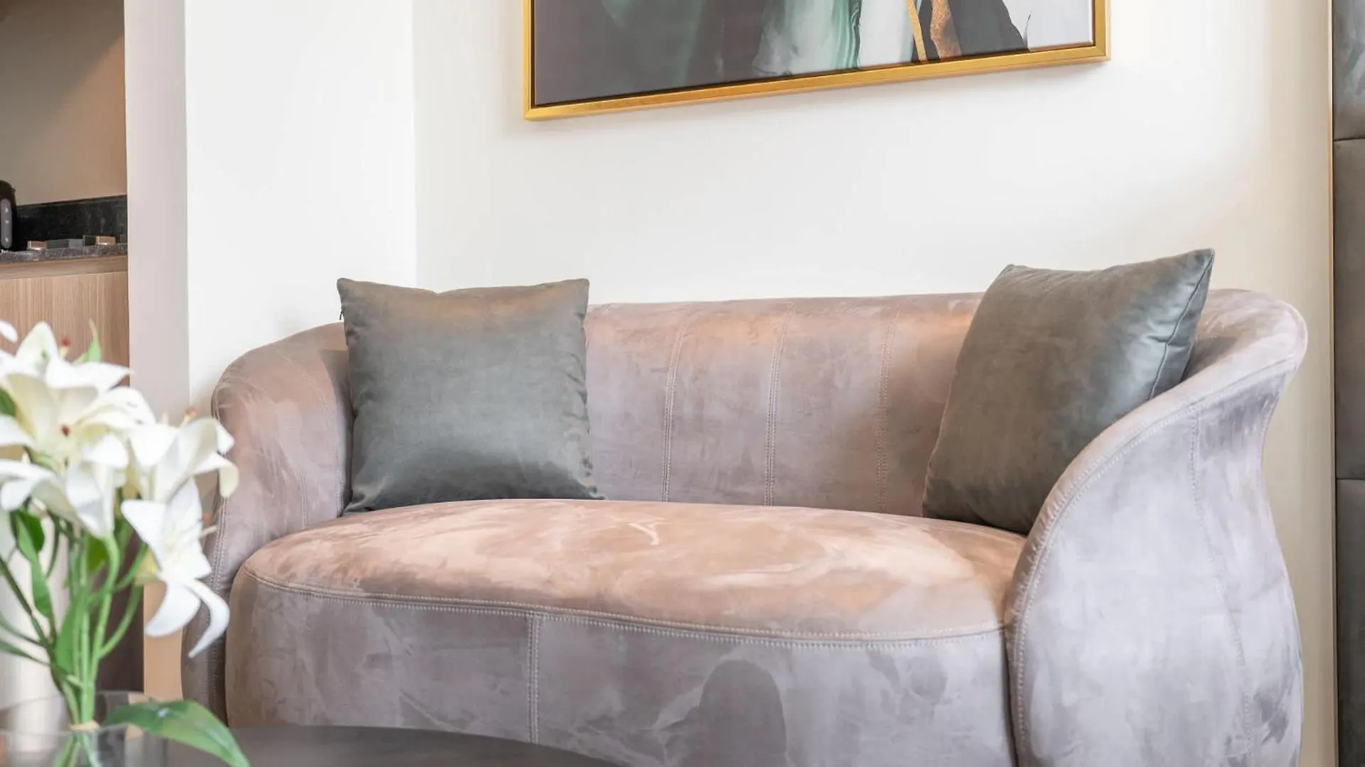 Apartment Magnificent Studio In The Autograph Jvc Dubai